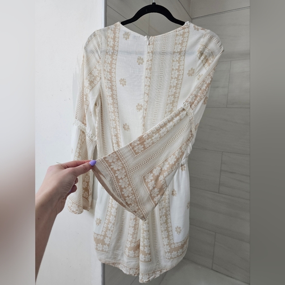 Showpo white & beige bell sleeve playsuit - Picture 4 of 6